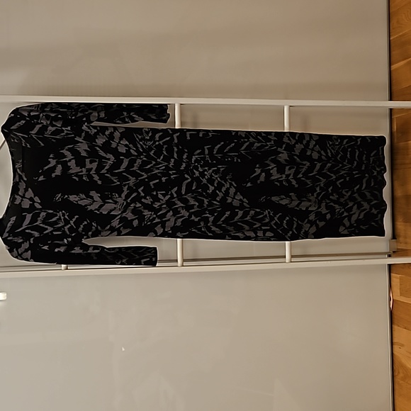 Long sleeved print jersey dress - Picture 2 of 3